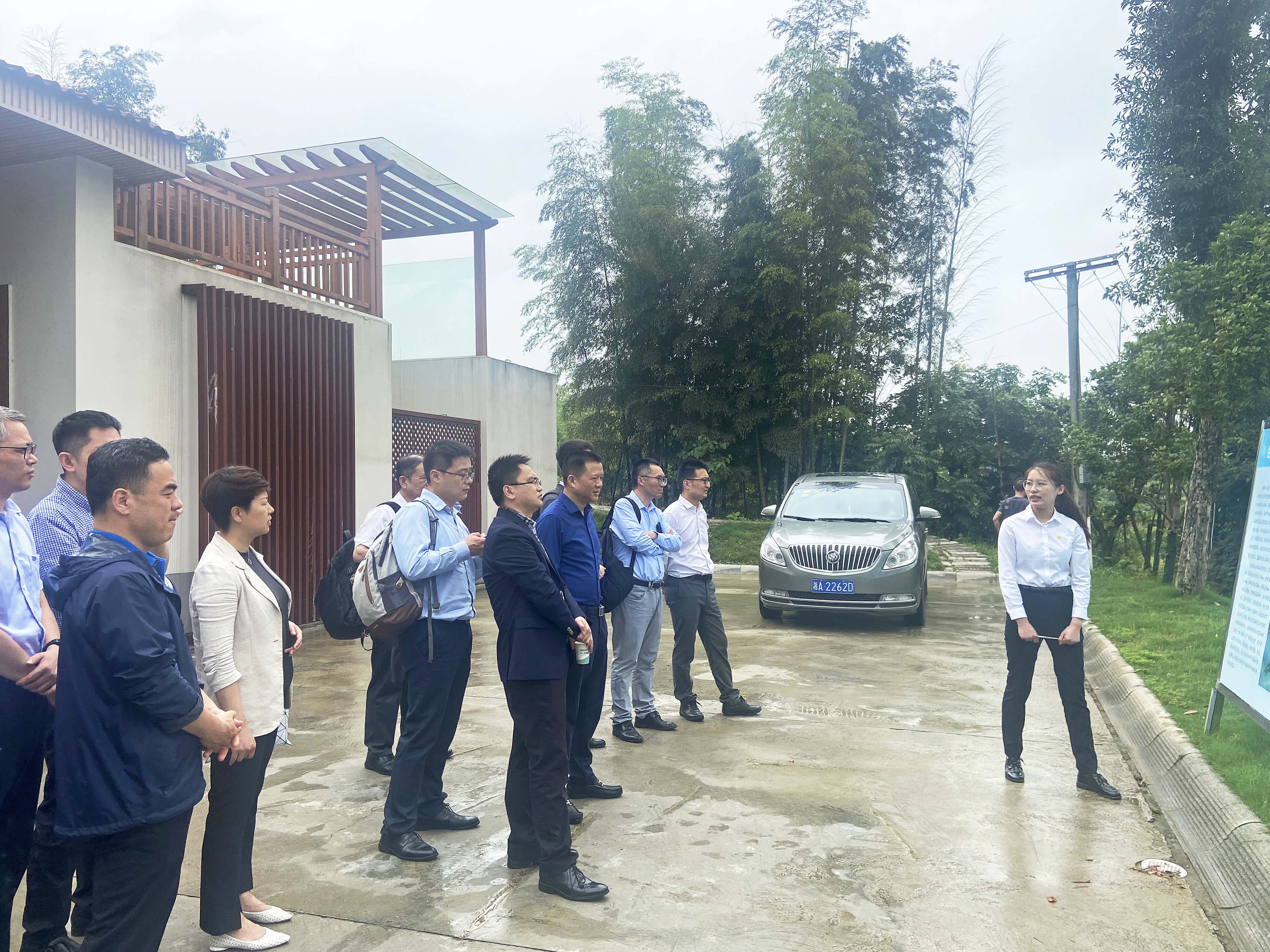 5.13中國(guó)遠(yuǎn)洋海運(yùn)代表團(tuán)一行赴臨港創(chuàng)新創(chuàng)業(yè)基地.jpg 5.13中國(guó)遠(yuǎn)洋海運(yùn)代表團(tuán)一行赴臨港創(chuàng)新創(chuàng)業(yè)基地.jpg