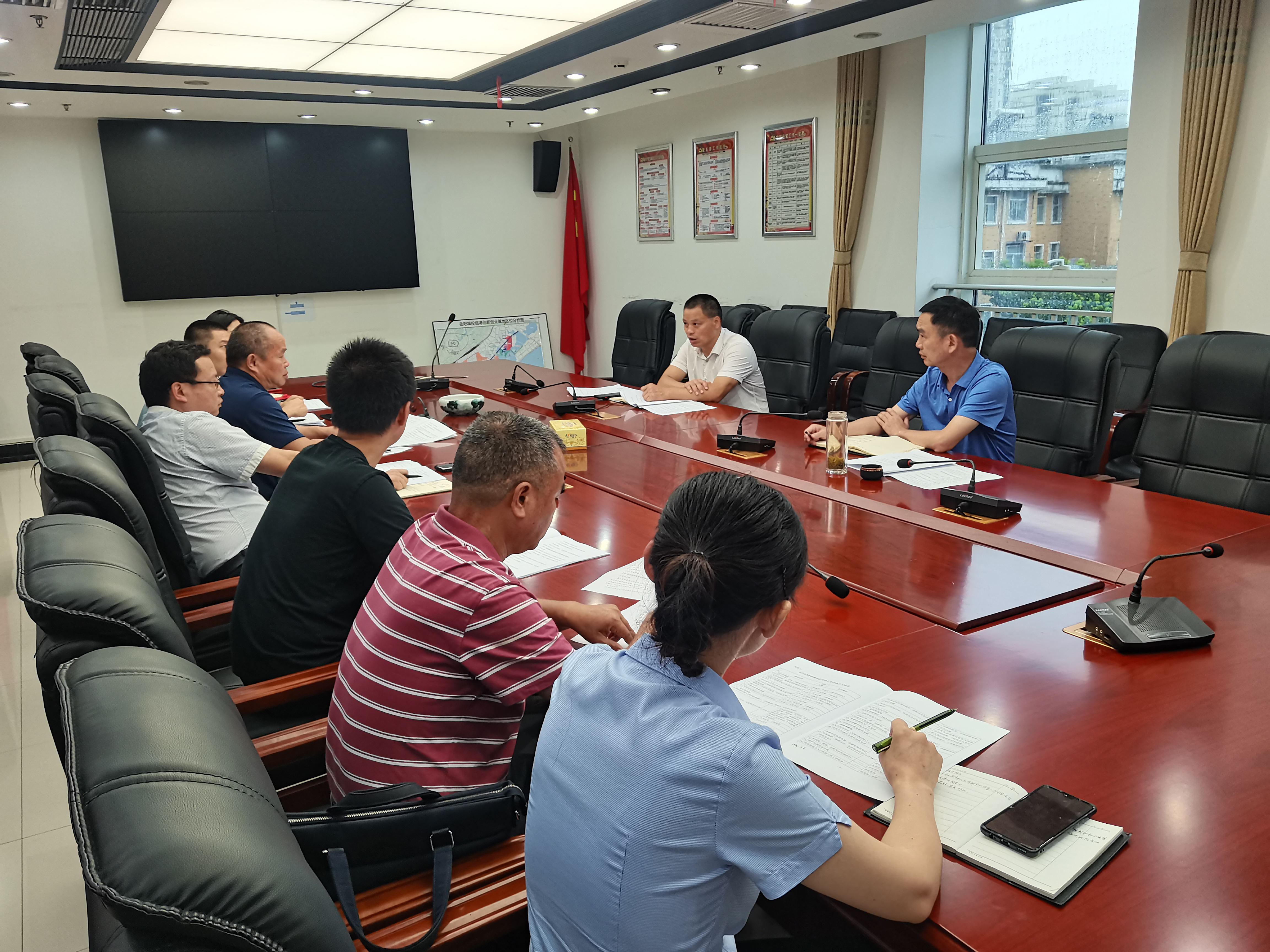 7.13部署長江經(jīng)濟帶生態(tài)環(huán)境突出問題整改和三峽集團參與共抓長江大保護工作第四次現(xiàn)場會籌備工作.jpg 7.13部署長江經(jīng)濟帶生態(tài)環(huán)境突出問題整改和三峽集團參與共抓長江大保護工作第四次現(xiàn)場會籌備工作.jpg